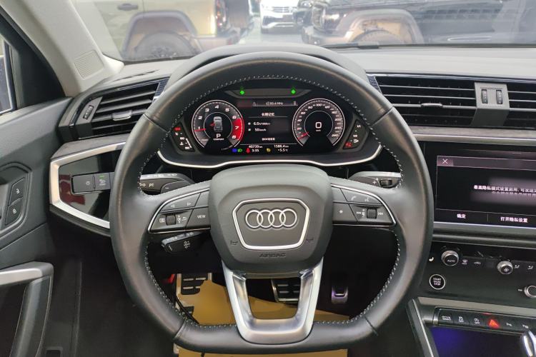 Used Audi Q3 2022 40 TFSI Fashion Dynamic Model
