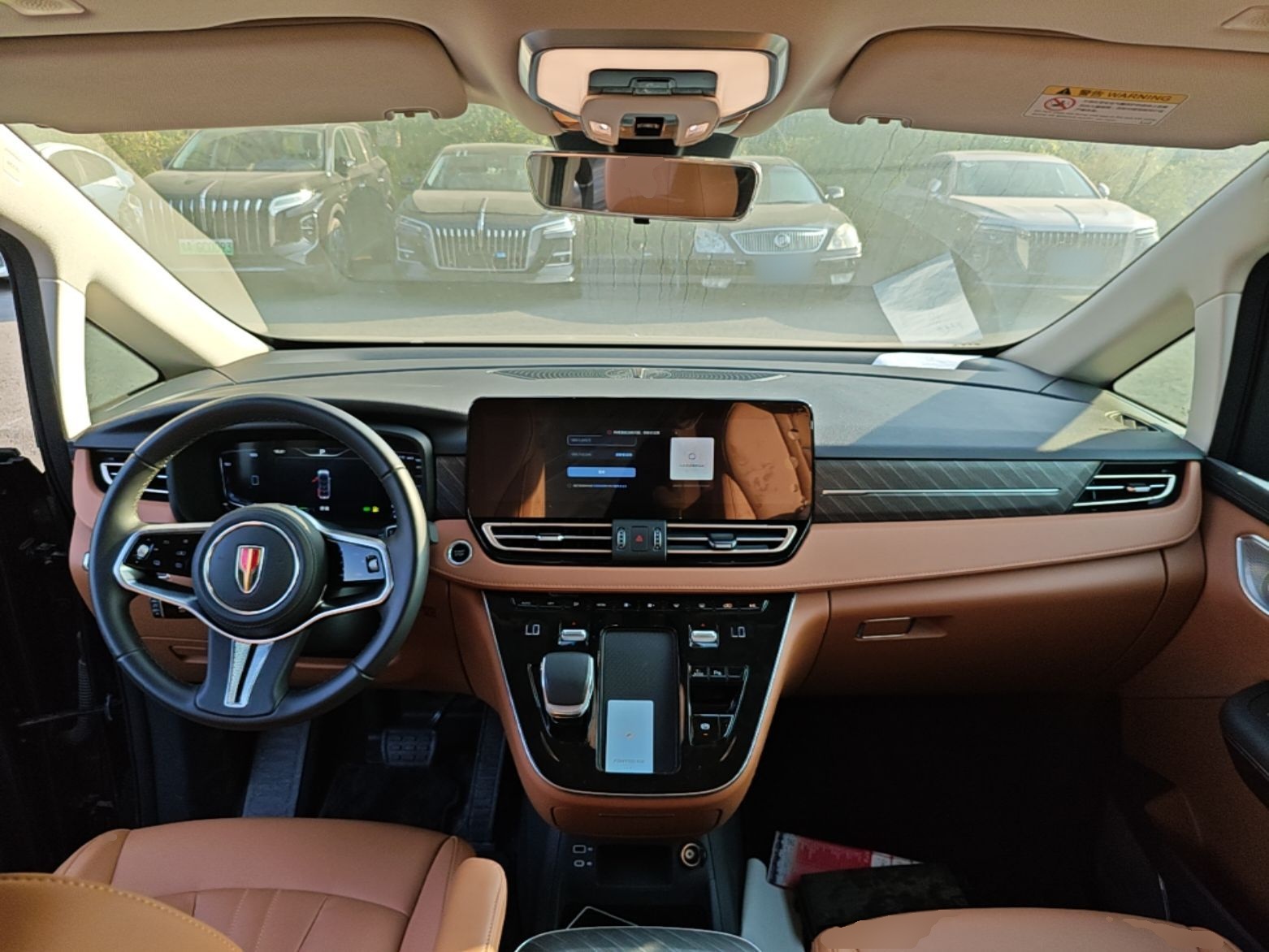 Hongqi HQ9 PHEV 2024 2.0T Four-Wheel Drive Business Edition — снимка 12