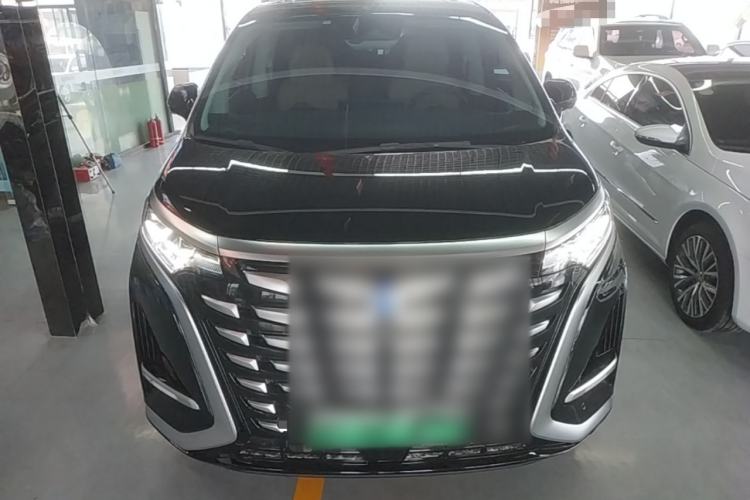 Used Denza D9 2024 DM-i 1050 Luxury Model
