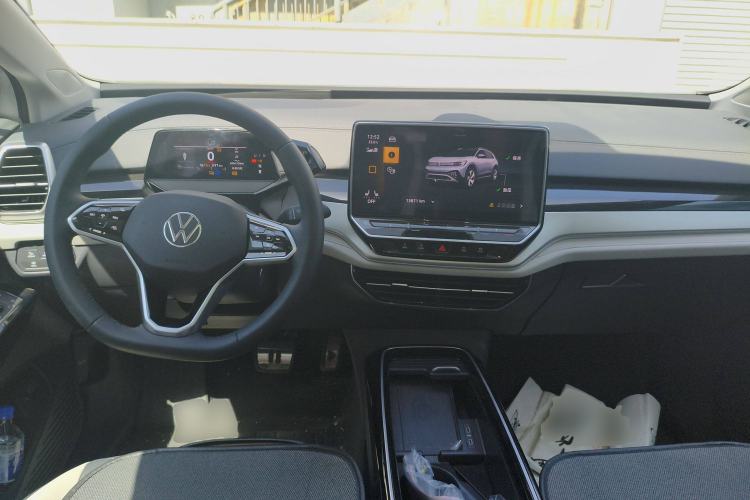 Used Volkswagen ID.6 CROZZ 2022 Long-Range PRO Edition Center Console