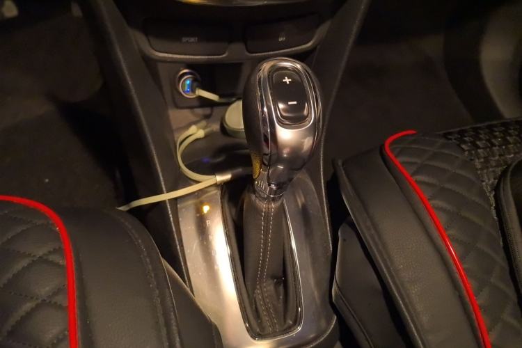 Used Buick Encore 2015 1.4T Automatic Two-Wheel Drive Urban Elite Version