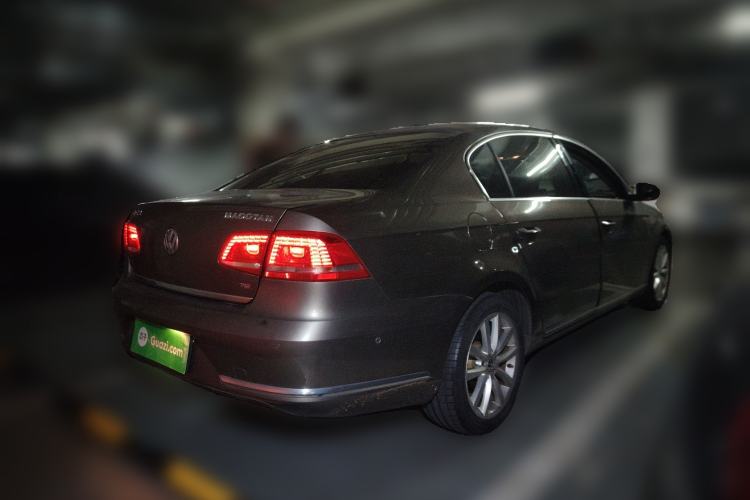 Used Volkswagen Magotan 2012 Facelift 1.8TSI Prestige Model Rear Right 45 Deg