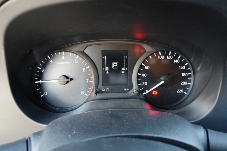 Used Nissan Navara 2017 2.5L Automatic 2WD Luxury Edition QR25
