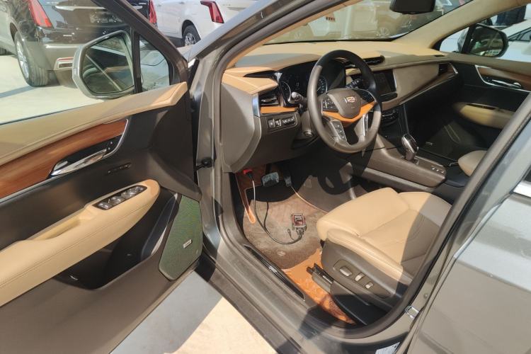 Used Cadillac XT5 2016 28T 4x4 Platinum Edition
