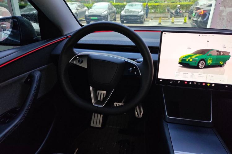 Used Tesla Model Y 2025 Rear-Wheel-Drive Version Steering Wheel