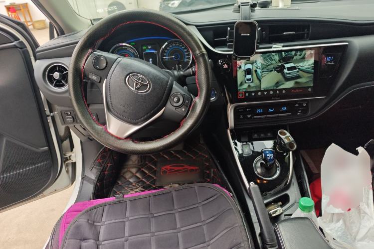 Used Toyota Corolla 2017 Revised Dual-Engine 1.8L E-CVT Leading Edition Steering Wheel