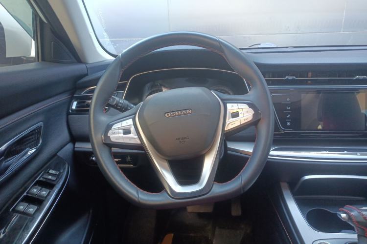 Used CHANGAN OSHAN X7 2020 1.5T Automatic Luxury Version Steering Wheel