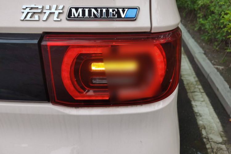 Used Wuling Hongguang MINIEV 2022 Macaron Premium Model – Lithium Iron Phosphate