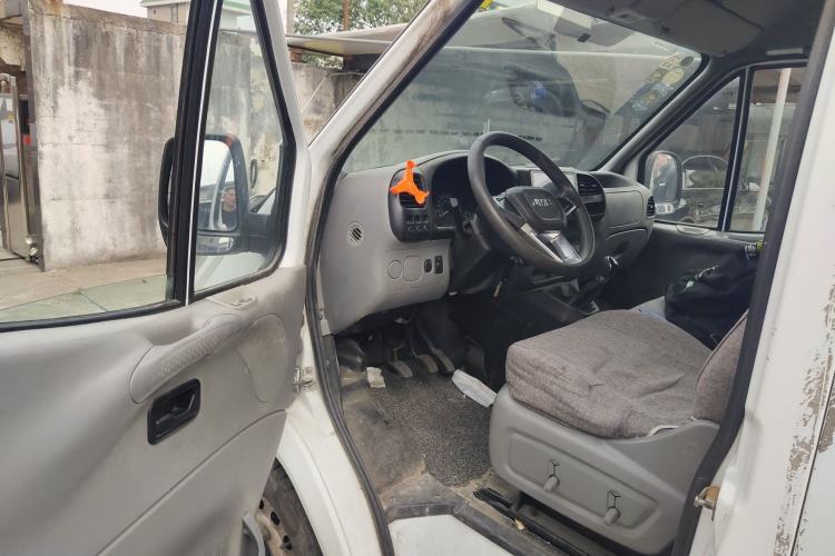 Used JMC Transit 2017 2.8T Commercial Version Long Wheelbase Mid-Roof 3-Seater JX493
