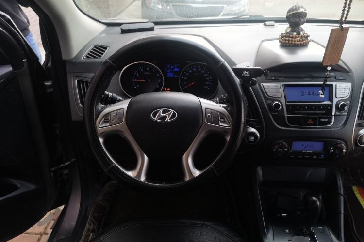 Used Hyundai ix35 2010 2.0L Automatic Two-Wheel Drive Elite Edition GLS Steering Wheel