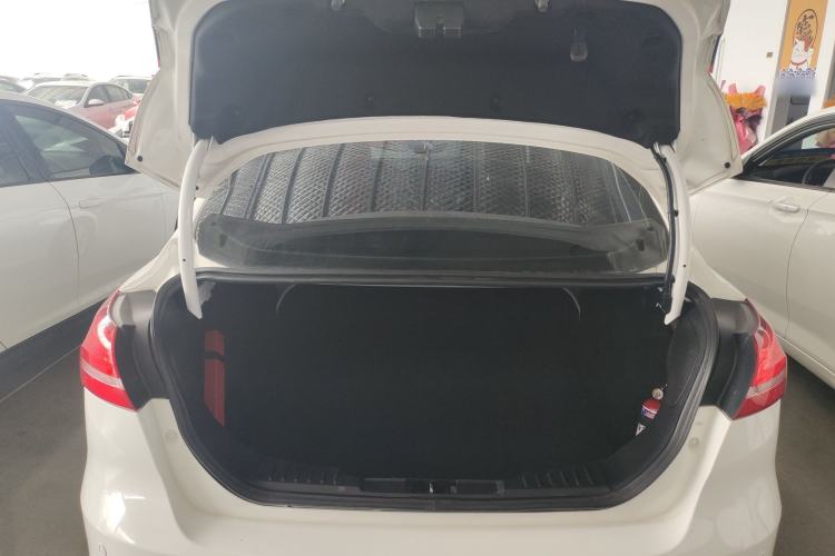 Used Ford Focus 2017 Sedan 1.6L Automatic Fashion Edition Smart Drive Version
