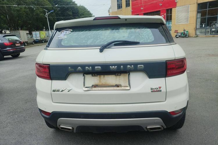 Used Land X7 2015 2.0T Panoramic Prestige Edition
