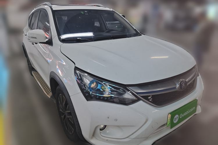 Used BYD Song New Energy 2017 Song DM 1.5TID All-Wheel Drive Prestige Model Front Right 45 Deg