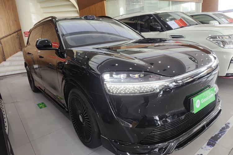 Used Hima AITO M9 2025 Extended-Range Ultra Version 52 kWh 6-Seater Front Right 45 Deg