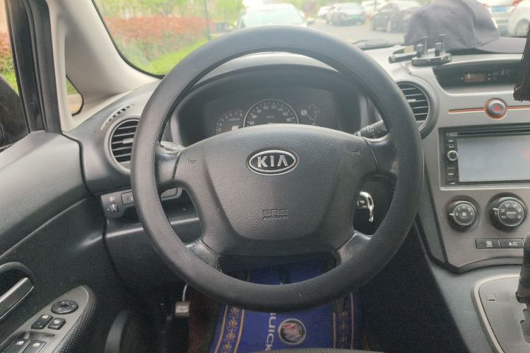 Used Kia Carens 2011 2.0L 7-Seater Automatic Standard Edition