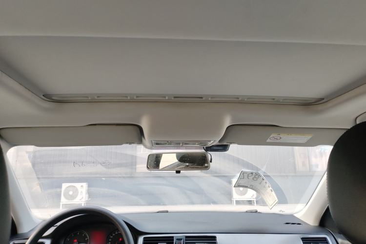 Used Volkswagen Santana 2015 1.6L Manual Comfort Edition
