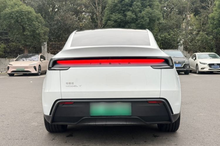 Used Tesla Model Y 2025 Rear-Wheel-Drive Version