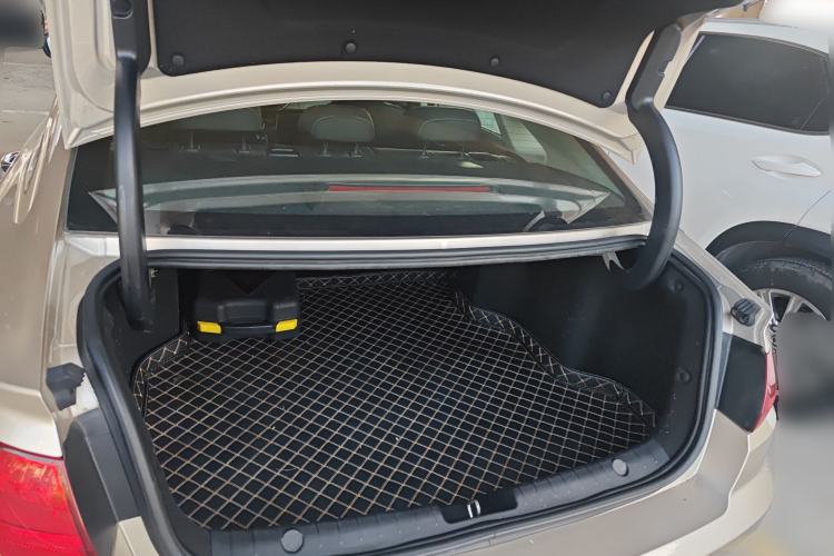 Used Geely Auto Emgrand GL 2017 1.8L DCT Elite Model
