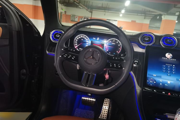 Used Mercedes-Benz GLC Coupe 2024 GLC 300 4MATIC Coupe SUV Steering Wheel