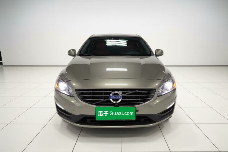 Used Volvo V60 2015 T5 Zhiya Edition
