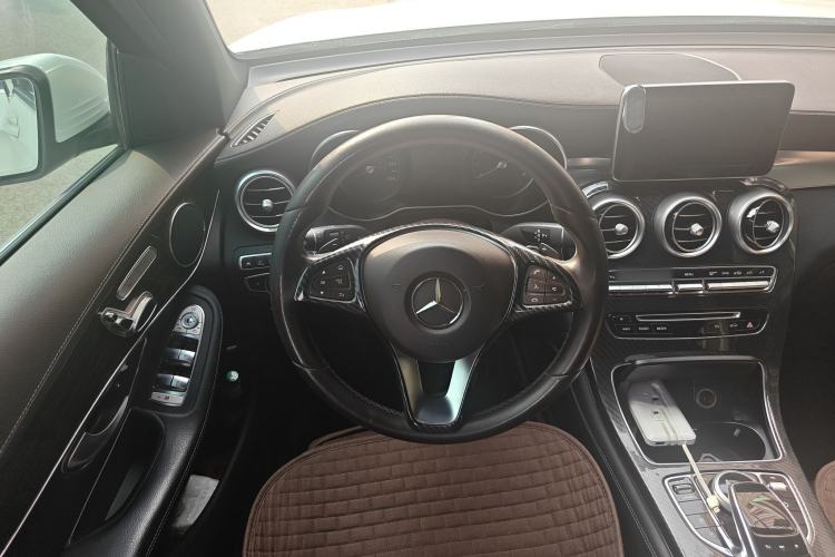 Used Mercedes-Benz GLC 2017 GLC 260 4MATIC Luxury Model
