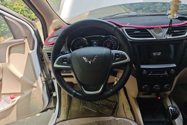 Used Wuling Hongguang 2016 1.5L S1 Deluxe Model China V-standard