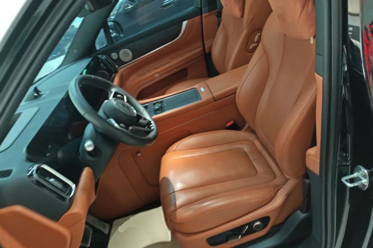 Used Hima AITO M9 2024 Range-Extended Max Edition 42 kWh 6-Seater Version Left Front Seat