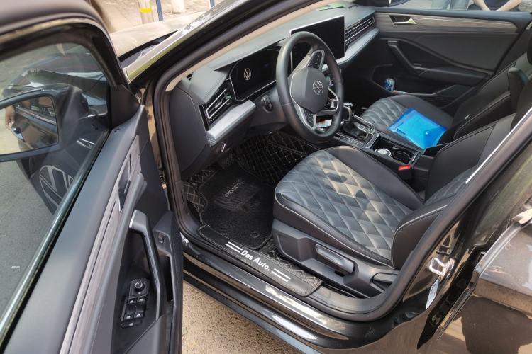 Used Volkswagen Sagitar 2023 200TSI DSG Excellence Edition
