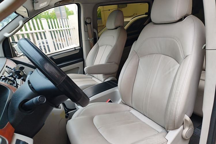 Used SAIC MAXUS G10 2016 2.0T Automatic Fashion Edition Left Front Seat