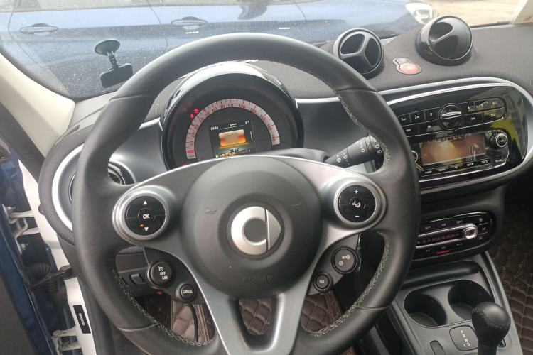 Used smart forfour 2016 1.0L 52 kW Passion Edition
