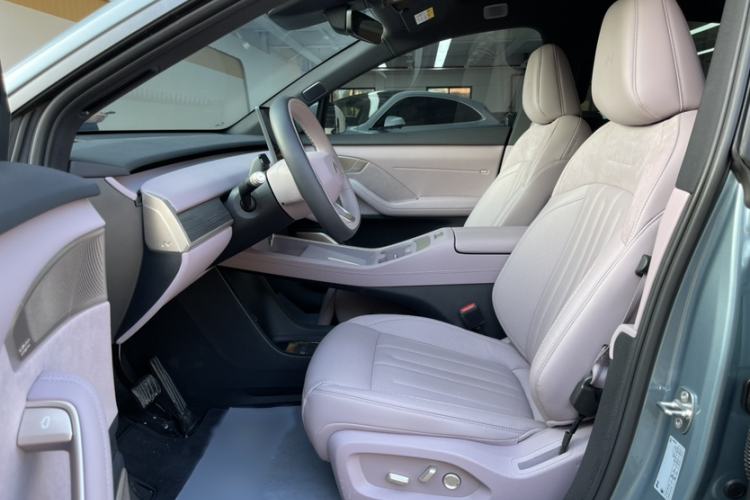 Used ONVO L60 2024 60 kWh Rear-Drive Version