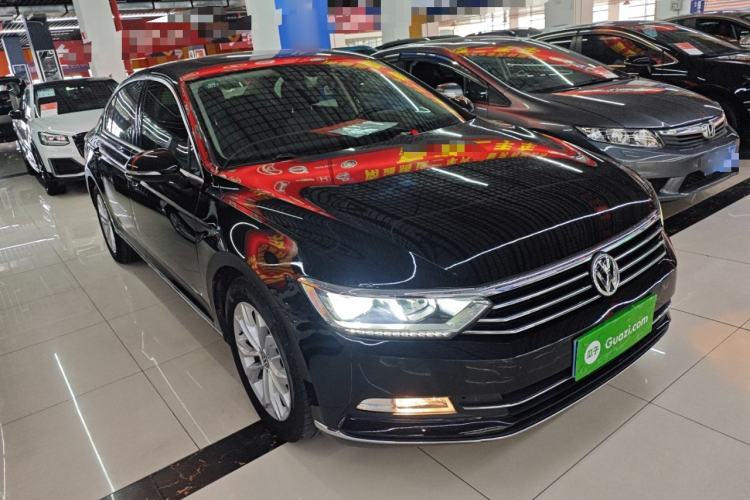 Used Volkswagen Magotan 2019 330TSI DSG Luxury Version China VI Standard Front Right 45 Deg