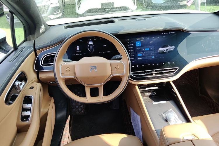 Used Rising R7 2023 Rear-Drive Screen King Edition