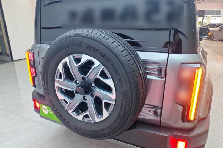 Used BAIC Off-Road BJ40 2024 2.0T All-New Urban Hunter Edition Chivalrous Style
