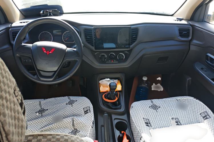 Used Wuling Hongguang V 2022 1.5L Jingqu Edition Electric-Assist LAR
