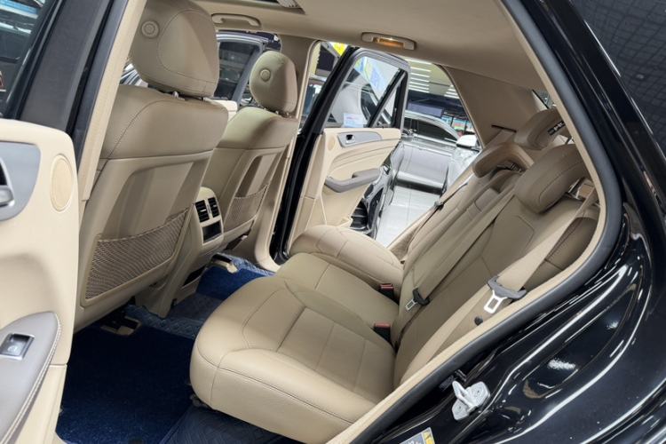 Used Mercedes-Benz M-Class 2015 ML 320 4MATIC
