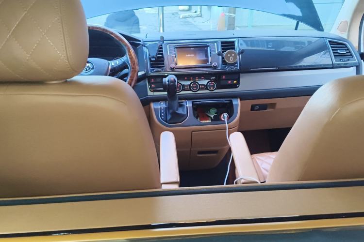 Used Volkswagen Caravelle 2017 2.0 TSI 4x4 Comfort Edition 7-Seater
