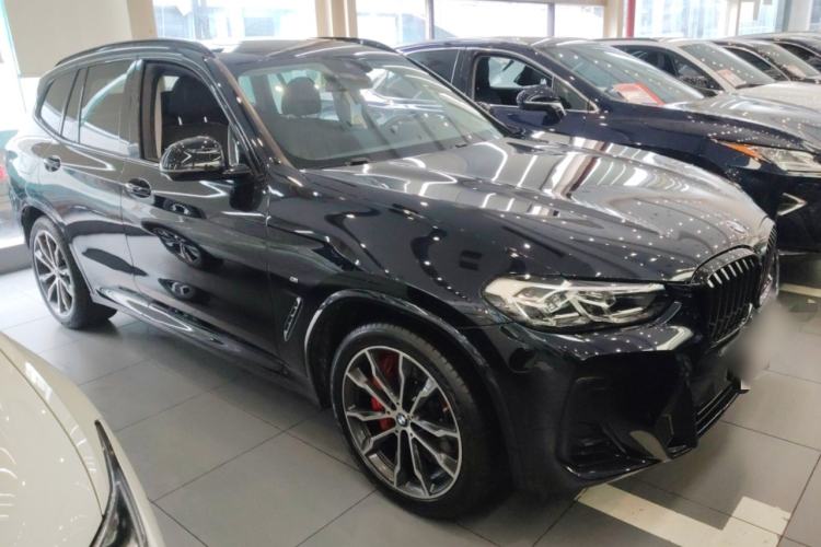 Used BMW X3 2022 Facelift xDrive30i Luxury Edition M Night Edition Package Front Right 45 Deg