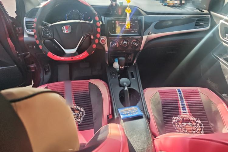 Used Honda Crider 2013 1.8L automatic luxury edition
