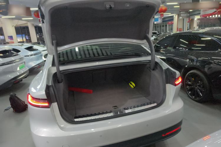 Used Nio ET7 2022 100kWh First Edition Trunk