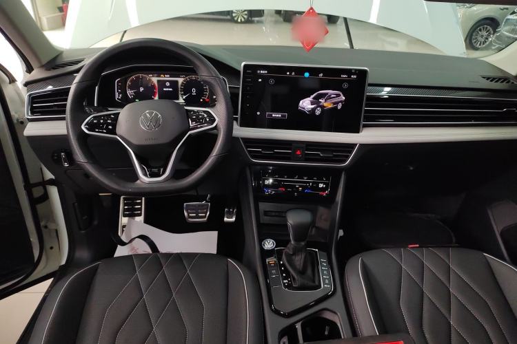 Used Volkswagen Tiguan L 2023 330TSI Automatic Two-Wheel Drive R-Line Enjoyment Edition
