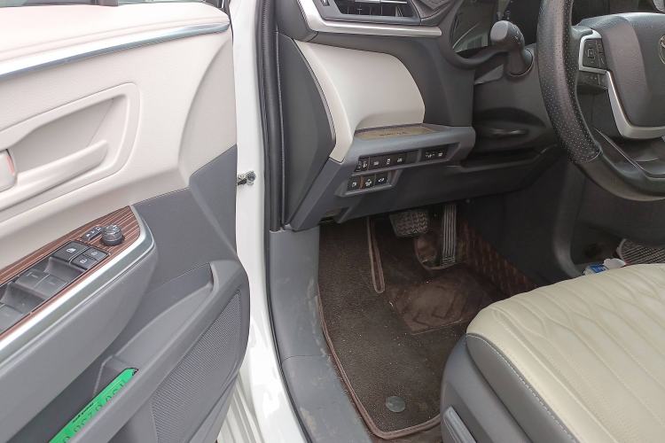 Used Toyota SIENNA 2023 2.5L Hybrid Comfort Edition
