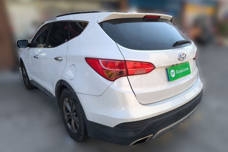 Used Hyundai Santa Fe 2015 2.0T Automatic Two-Wheel Drive Smart Version 5 Seats