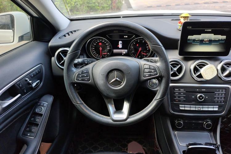 Used Mercedes-Benz GLA 2017 GLA 200 Fashion Model