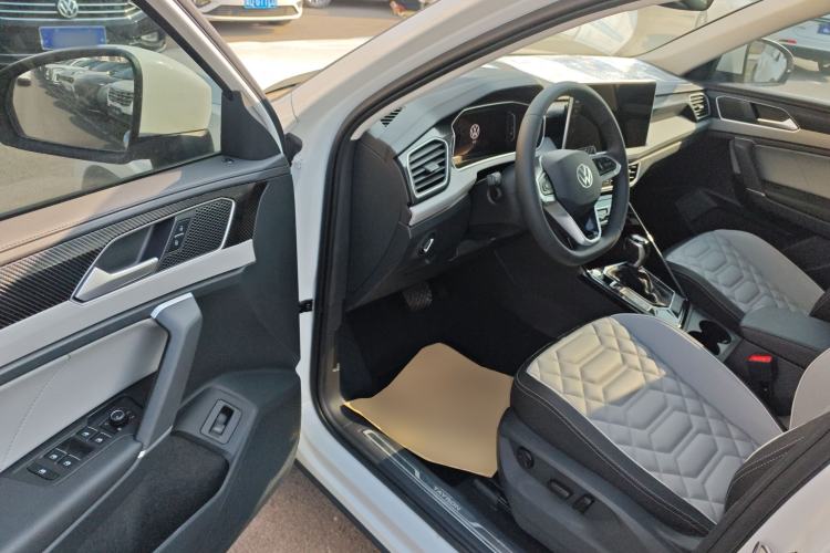 Used Volkswagen Tayron 2024 300TSI Two-Wheel-Drive Luxury Plus Advanced Version Driver Seat