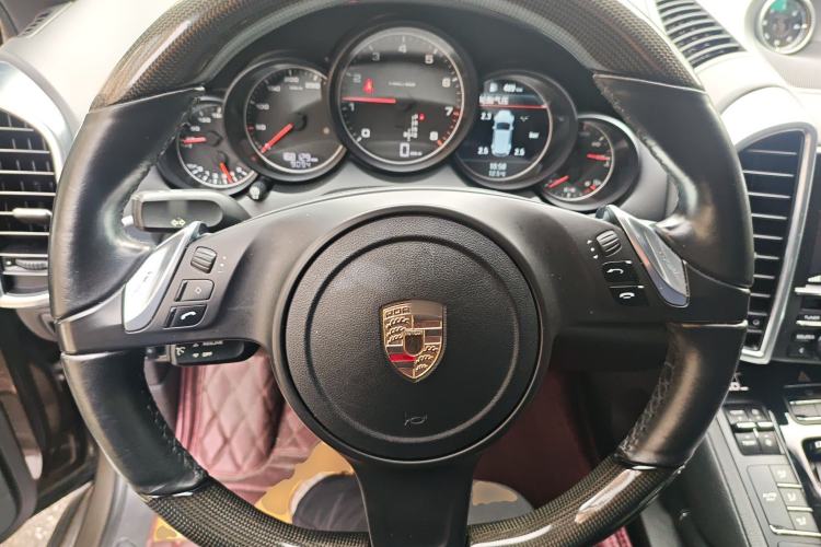 Used Porsche Cayenne 2014 Cayenne Platinum Edition 3.0T