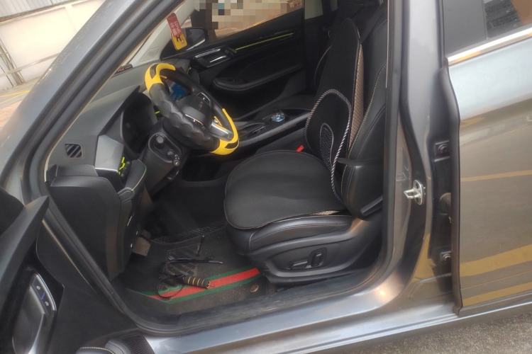 Used Roewe i5 2021 1.5L CVT Starry Edition Left Front Seat