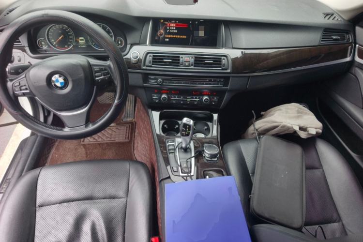 Used BMW 5 Series 2017 528Li Leading Model Center Console