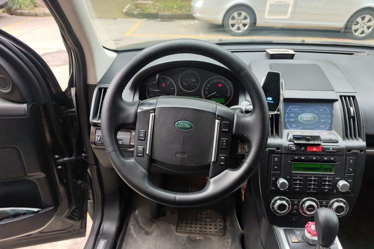 Used Land Rover Freelander 2 2011 2.2T SD4 SE Diesel Edition Steering Wheel