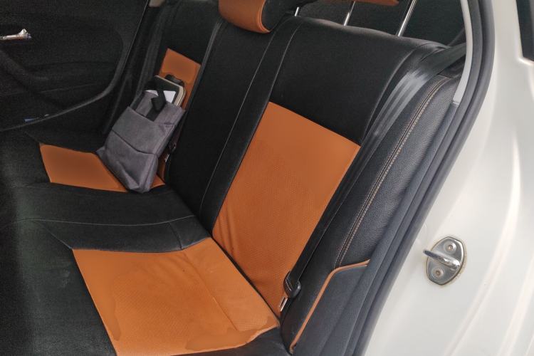 Used Volkswagen Polo 2014 1.4L Manual Fashion Edition
